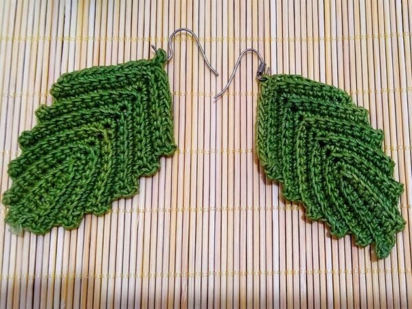 crochet leaf earrings pattern