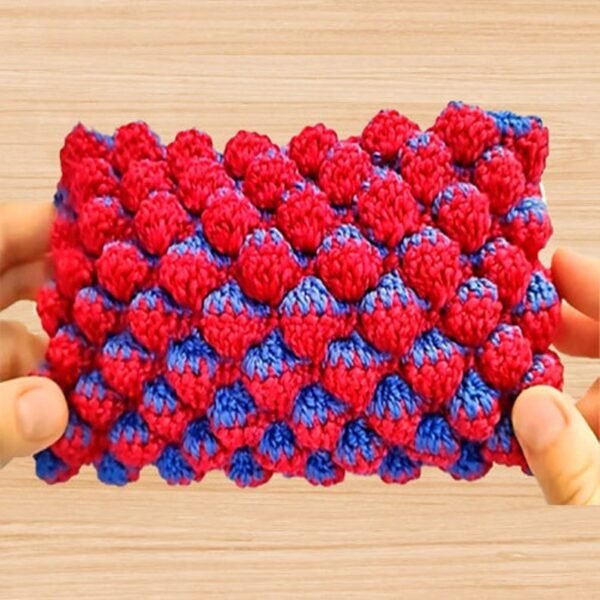 crochet strawbery clutch bag pattern