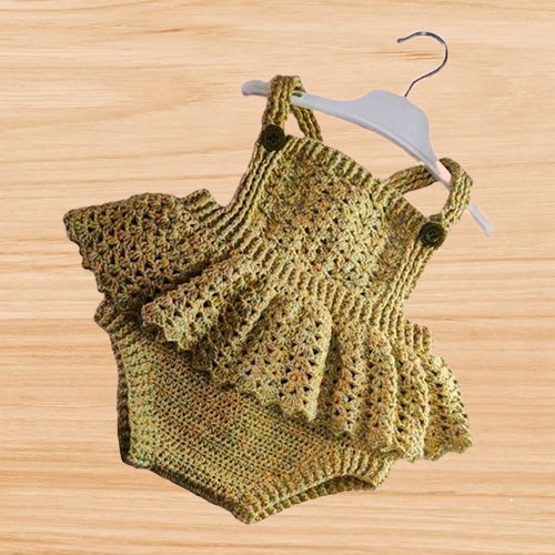 Crochet baby jumsuit dress pattern